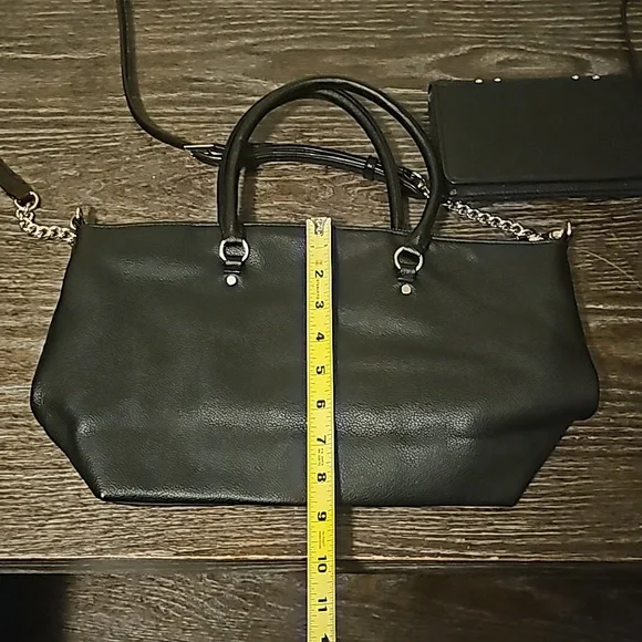 VS Purse and Wristlet Set - Picture 3 of 9